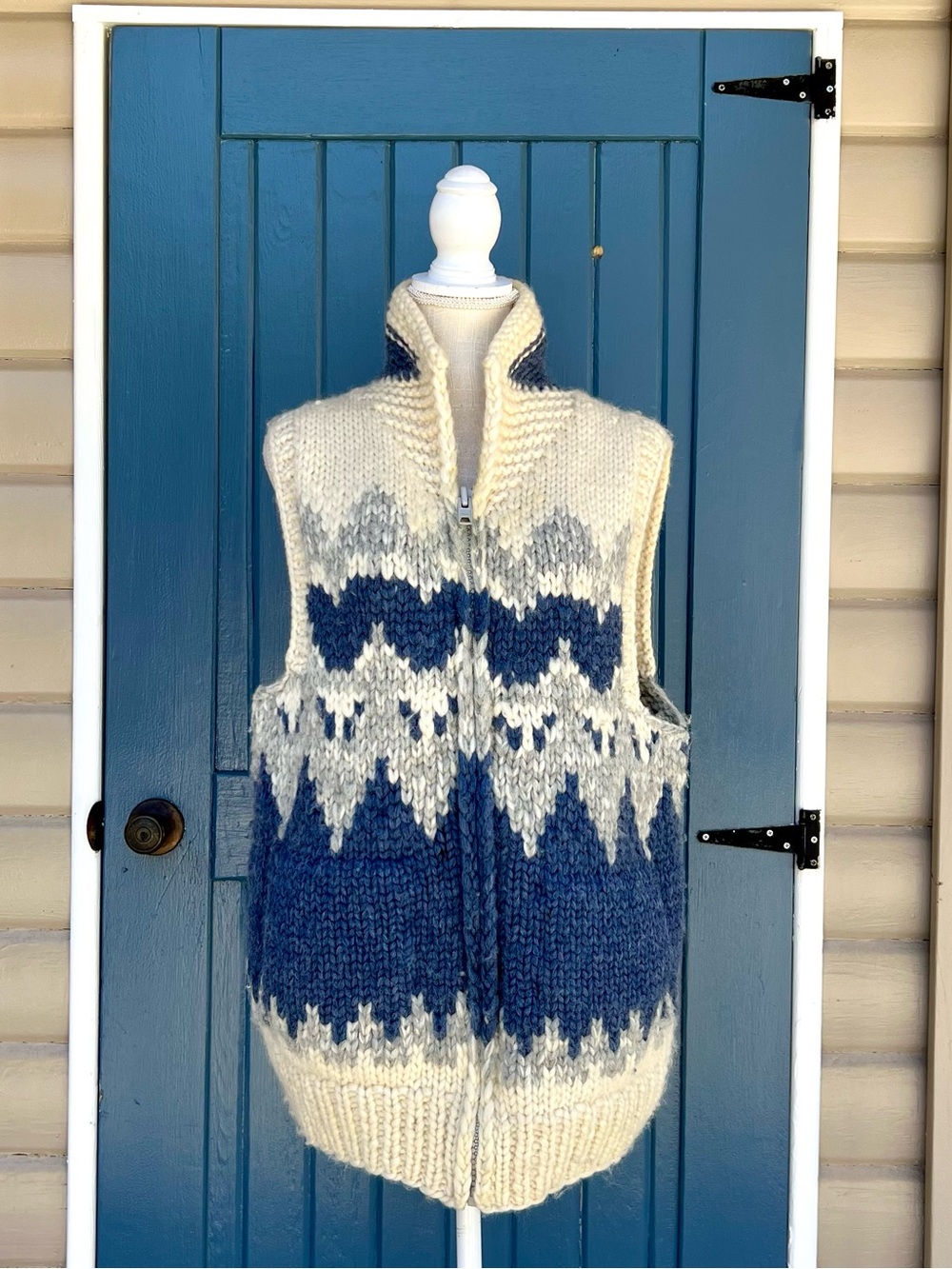 Vintage Longhouse by Randall Cosco Hand-Knit Wool Cowichan Sweater Vest Size L